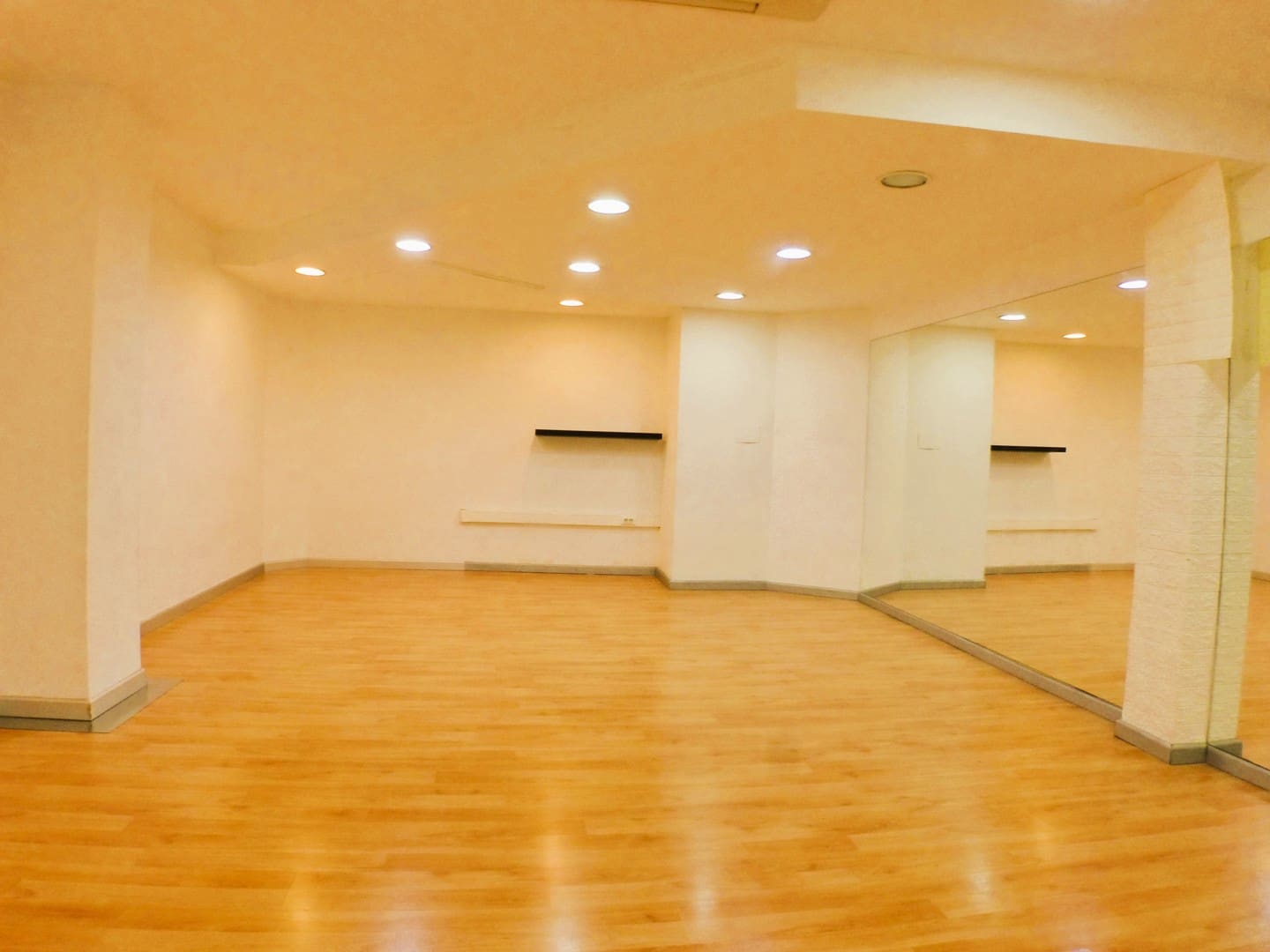 Gewerbe zu verkaufen in Alicante / Alacant Stadt - 320.000 € (Ref: 10019844)