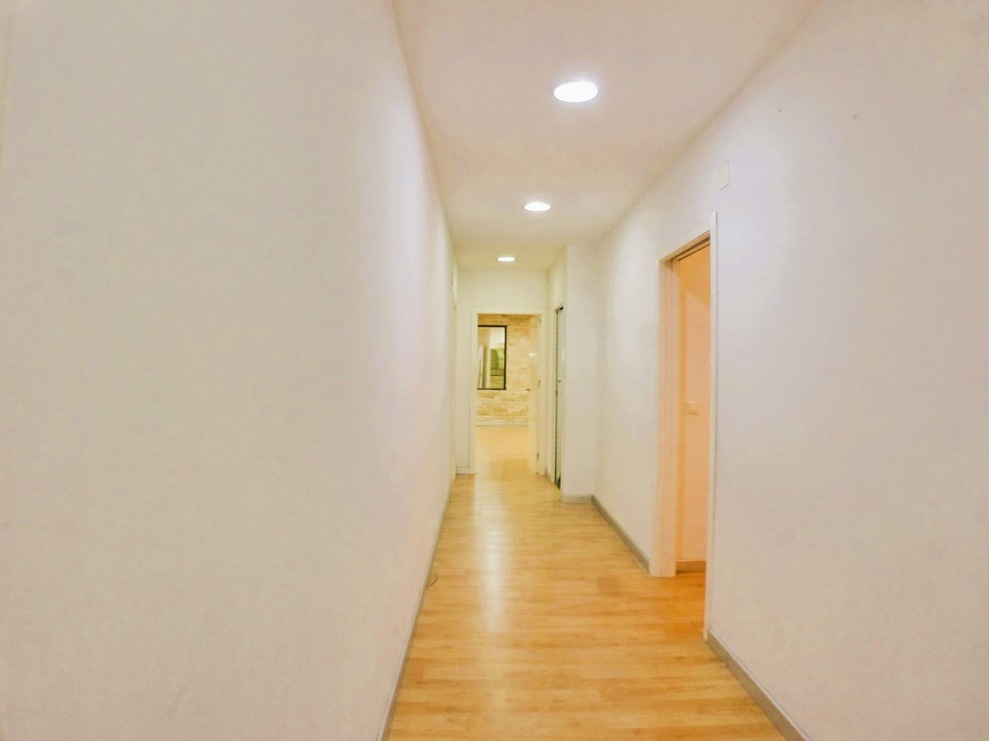 Gewerbe zu verkaufen in Alicante / Alacant Stadt - 320.000 € (Ref: 10019844)