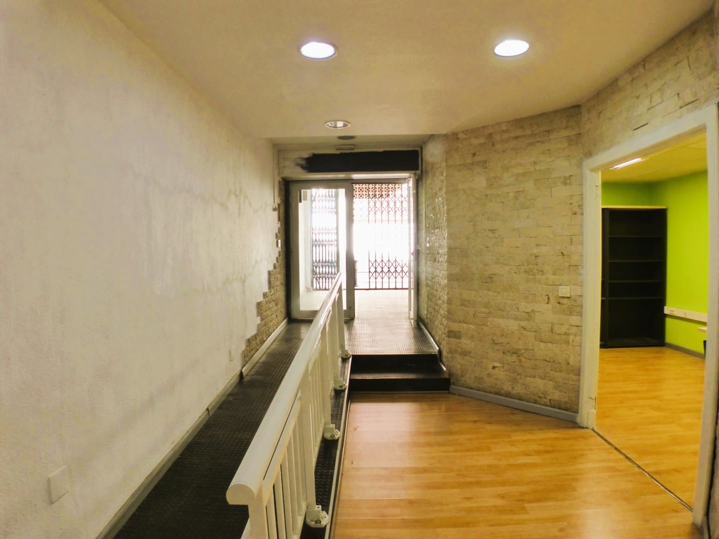 Gewerbe zu verkaufen in Alicante / Alacant Stadt - 320.000 € (Ref: 10019844)