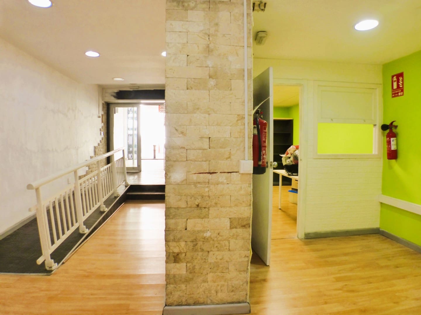 Gewerbe zu verkaufen in Alicante / Alacant Stadt - 320.000 € (Ref: 10019844)