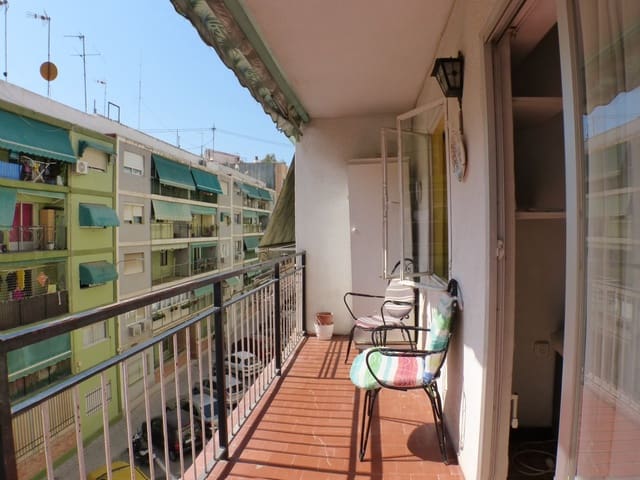 3 quarto Apartamento para venda em Alipark, Alicante cidade - 130 000 € (Ref: 10019845)