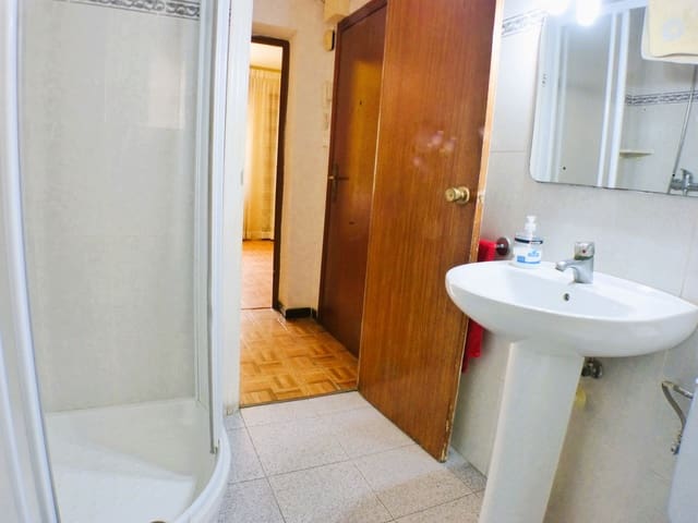 3 quarto Apartamento para venda em Alipark, Alicante cidade - 130 000 € (Ref: 10019845)