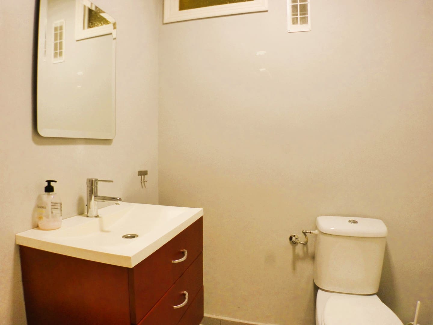 Appartement de 3 chambres à louer à Alicante ville - 1 200 € (Ref: 10150558)