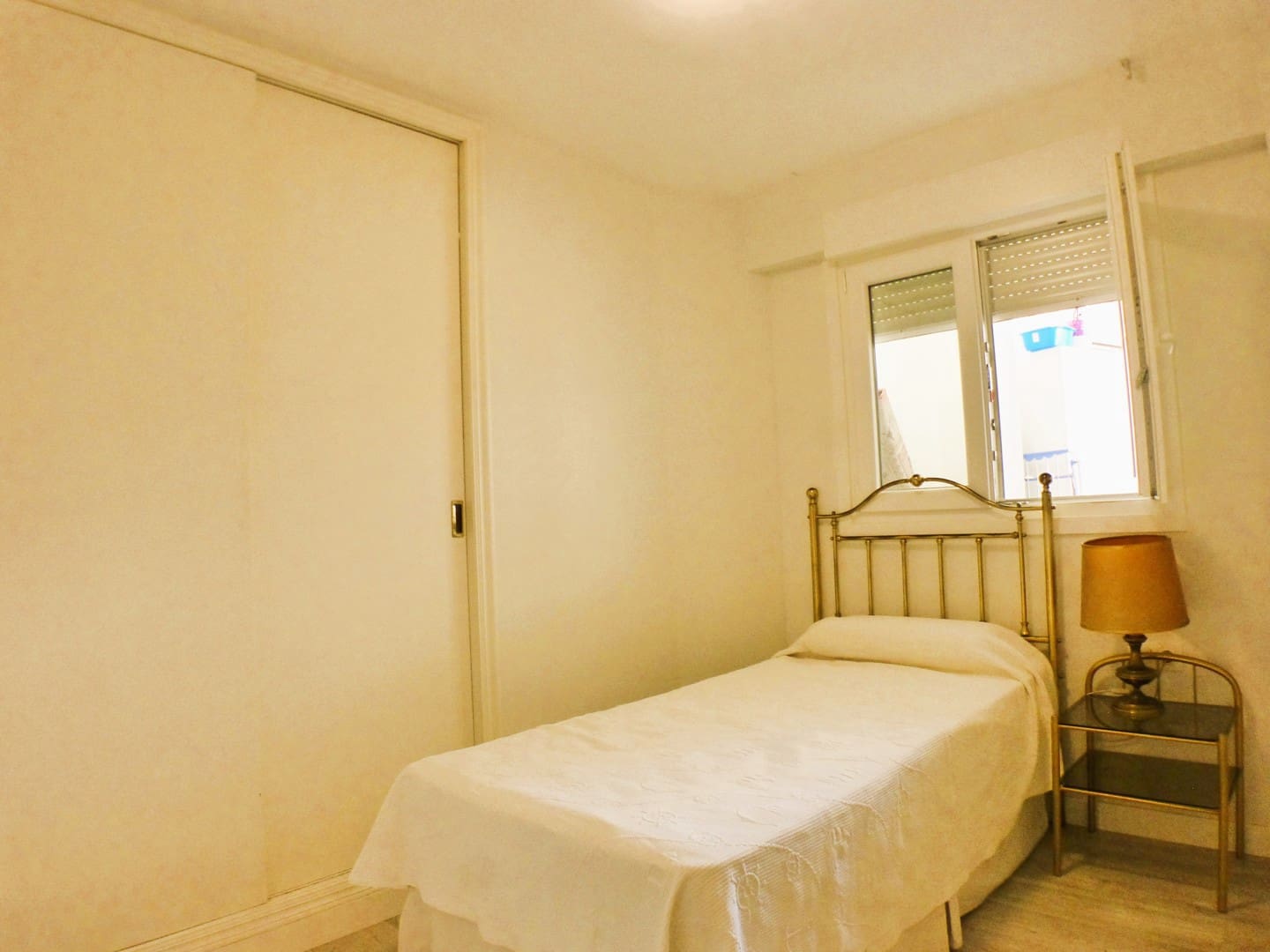 Appartement de 3 chambres à louer à Alicante ville - 1 200 € (Ref: 10150558)