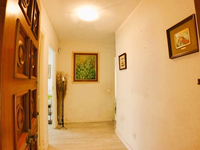 Appartement de 3 chambres à louer à Barrio del Centro, Alicante ville - 1 200 € (Ref: 10150558)
