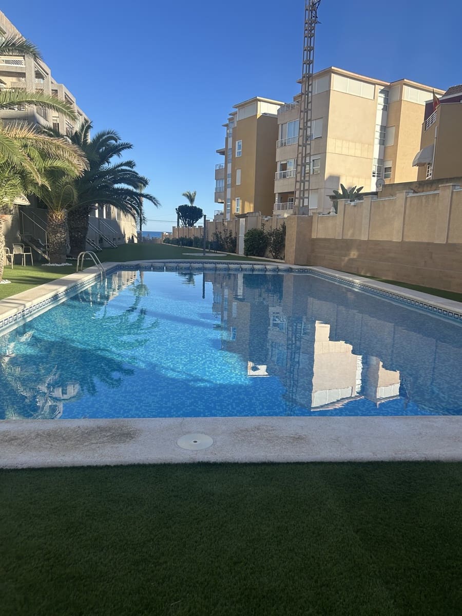 2 soverom Leilighet til leie i Playa de Muchavista med svømmebasseng garasje - € 1 250 (Ref: 10162246)