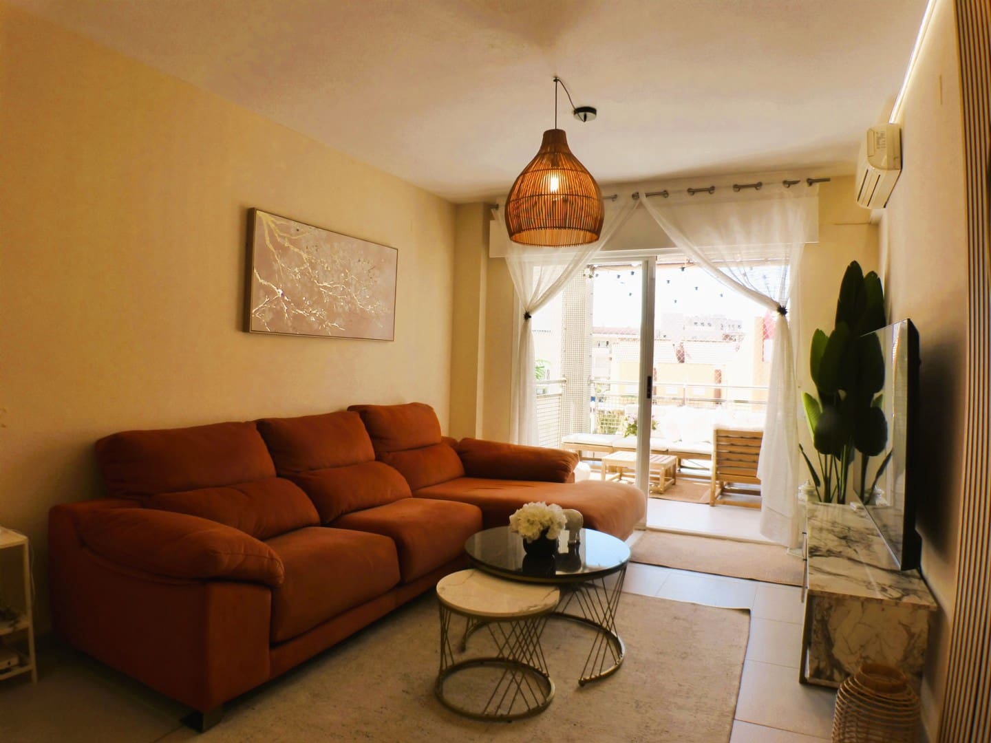 2 soverom Leilighet til leie i Playa de Muchavista med svømmebasseng garasje - € 1 250 (Ref: 10162246)