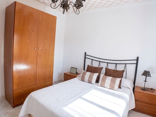 3 soveværelse Lejlighed til salg i Campoamor - Altozano, Alicante by - € 165.000 (Ref: 10171093)