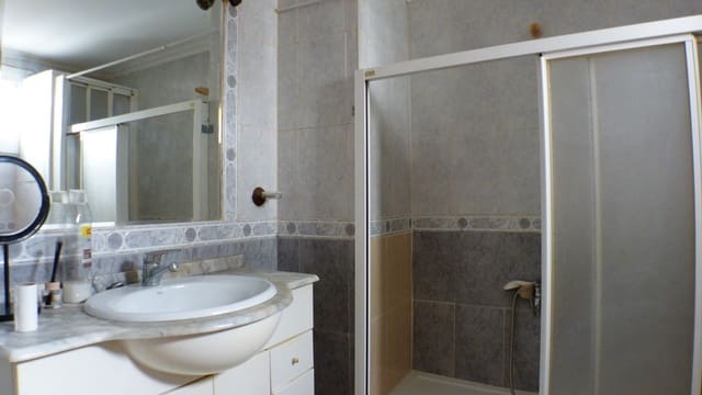3 soveværelse Lejlighed til salg i Campoamor - Altozano, Alicante by - € 165.000 (Ref: 10171093)