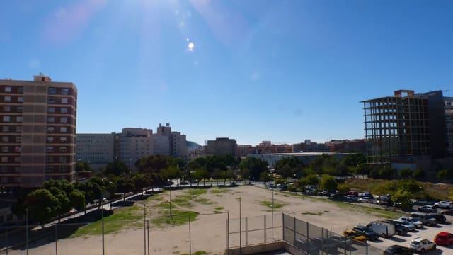 3 soveværelse Lejlighed til salg i Campoamor - Altozano, Alicante by - € 165.000 (Ref: 10171093)
