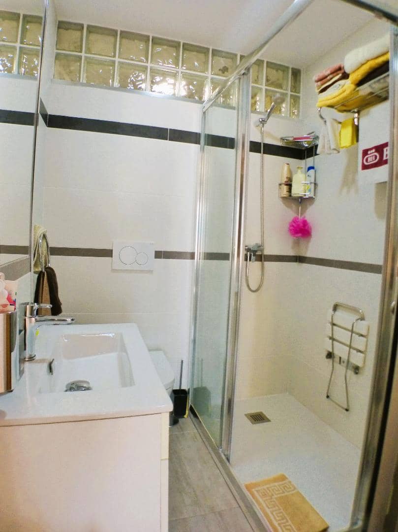 2 bedroom Apartment for sale in La Villajoyosa / Vila Joiosa with pool - € 269,000 (Ref: 8647006)