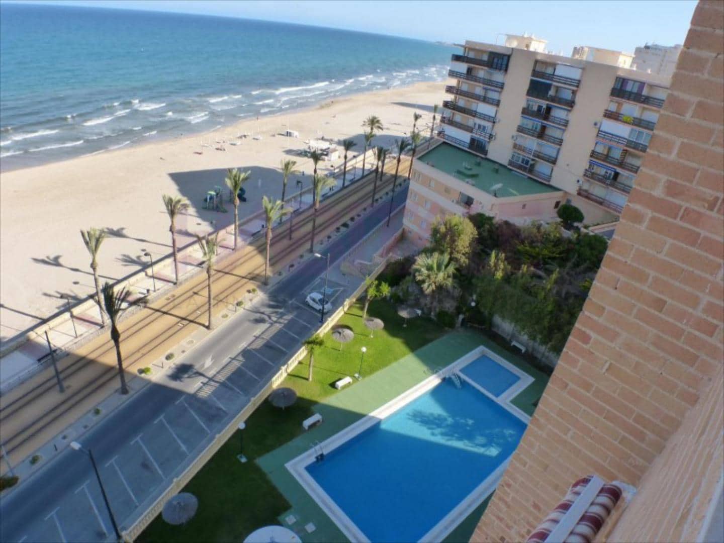 Appartement de 2 chambres à louer à Playa de Muchavista avec piscine - 1 100 € (Ref: 8647012)