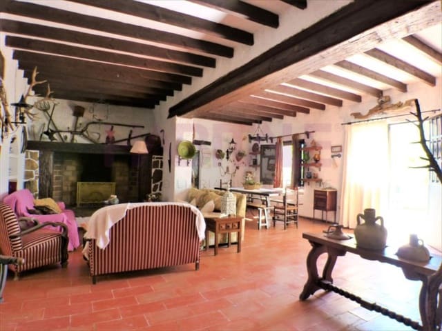 6 bedroom Finca/Country House for sale in Aguas de Busot / Aigües with pool - € 650,000 (Ref: 8647014)