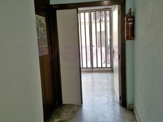 Commercial for sale in Torrent - € 283,000 (Ref: 8735889)