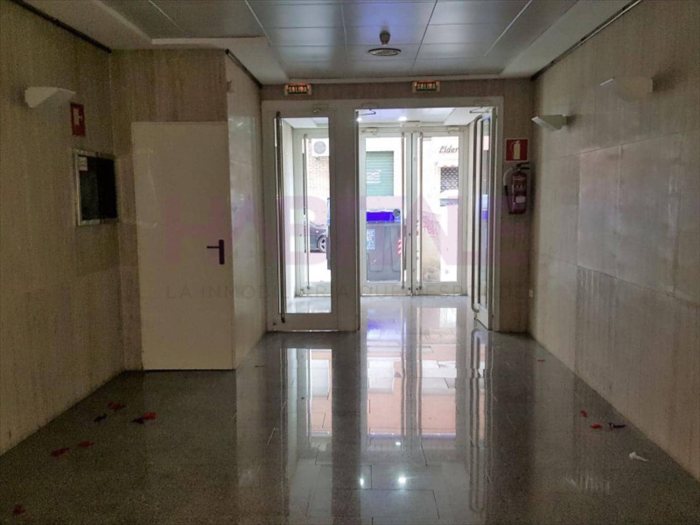 Gewerbe zu verkaufen in Torrent - 700.000 € (Ref: 8735893)