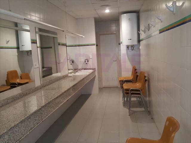 Commercial for sale in Torrent - € 700,000 (Ref: 8735893)