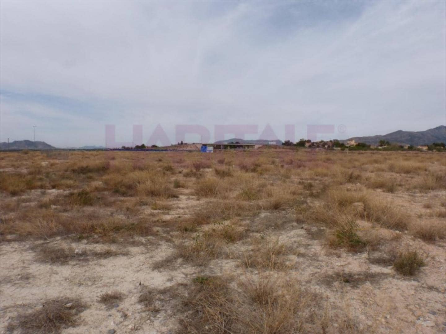 Teren niezagospodarowany na sprzedaż w Moralet - 460 000 € (Ref: 8735896)