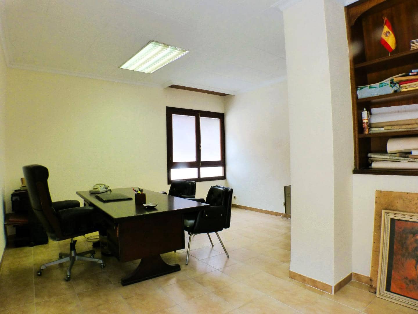 Kommersiell til salgs i Alicante by - € 155 000 (Ref: 9040947)