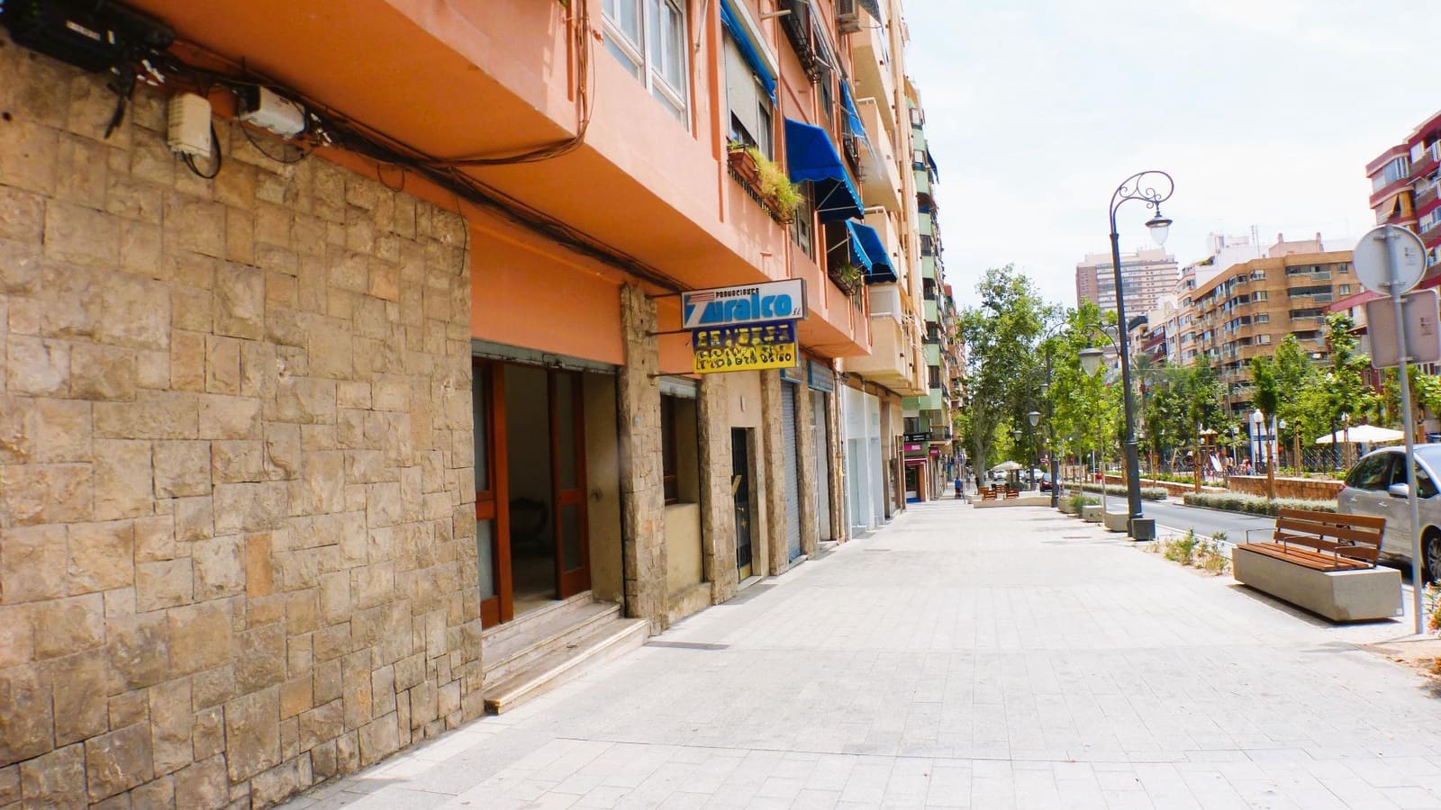 Kommersiell til salgs i Alicante by - € 155 000 (Ref: 9040947)