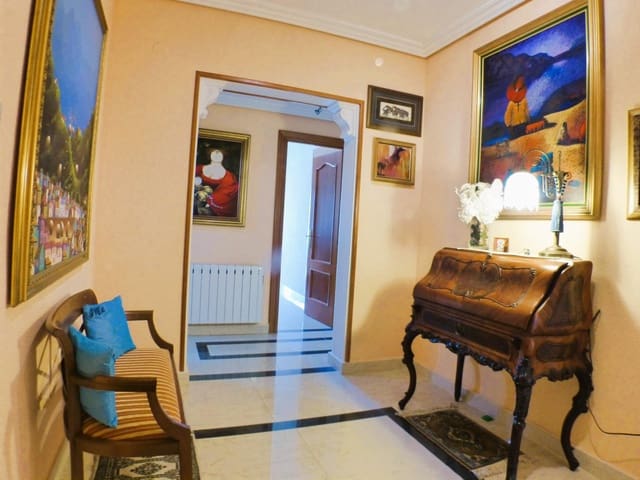 5 slaapkamer Appartement te koop in Cabo de las Huertas, Alicante stad met zwembad - € 875.000 (Ref: 9153392)