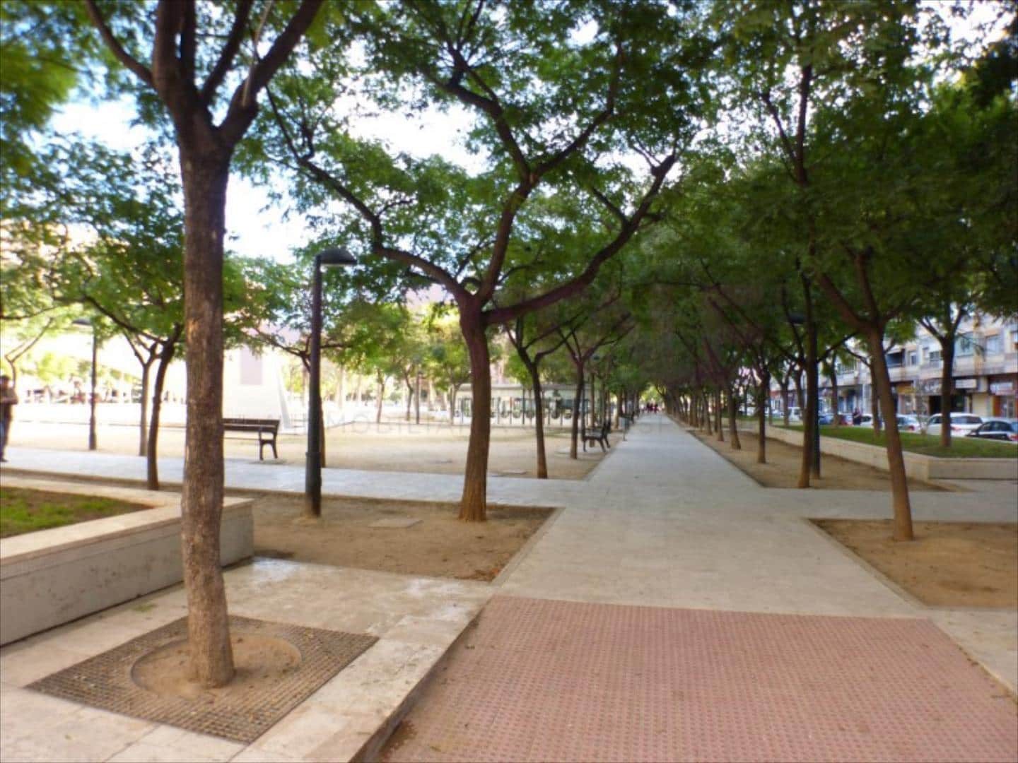 Biuro na sprzedaż w Miasto Alicante / Alacant - 150 000 € (Ref: 9201718)