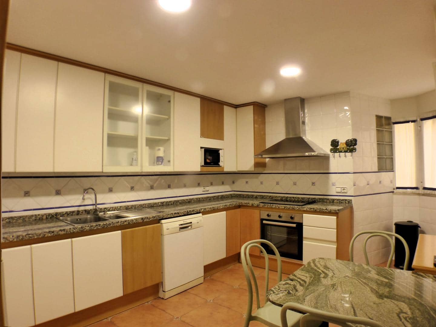 3 sovrum Lägenhet att hyra i Alicante stad - 1 500 € (Ref: 9353166)