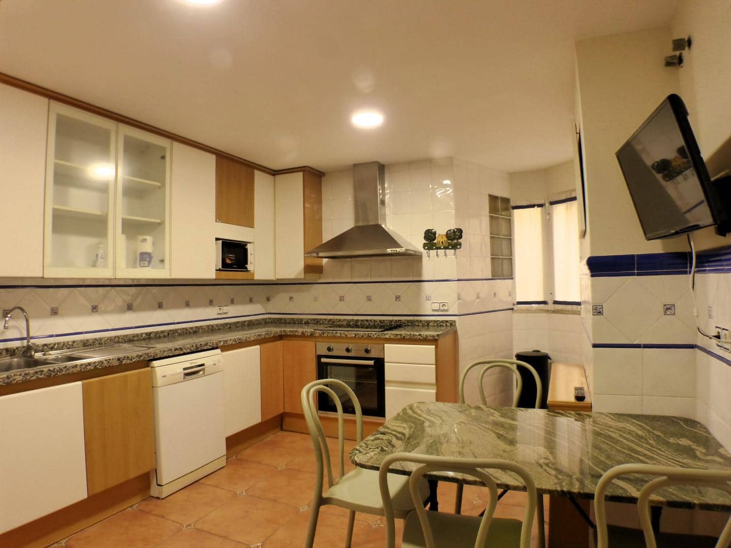 3 sovrum Lägenhet att hyra i Alicante stad - 1 500 € (Ref: 9353166)