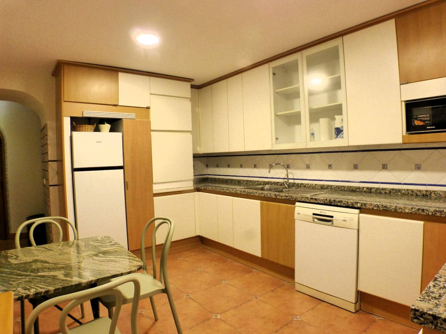 3 sovrum Lägenhet att hyra i Alicante stad - 1 500 € (Ref: 9353166)