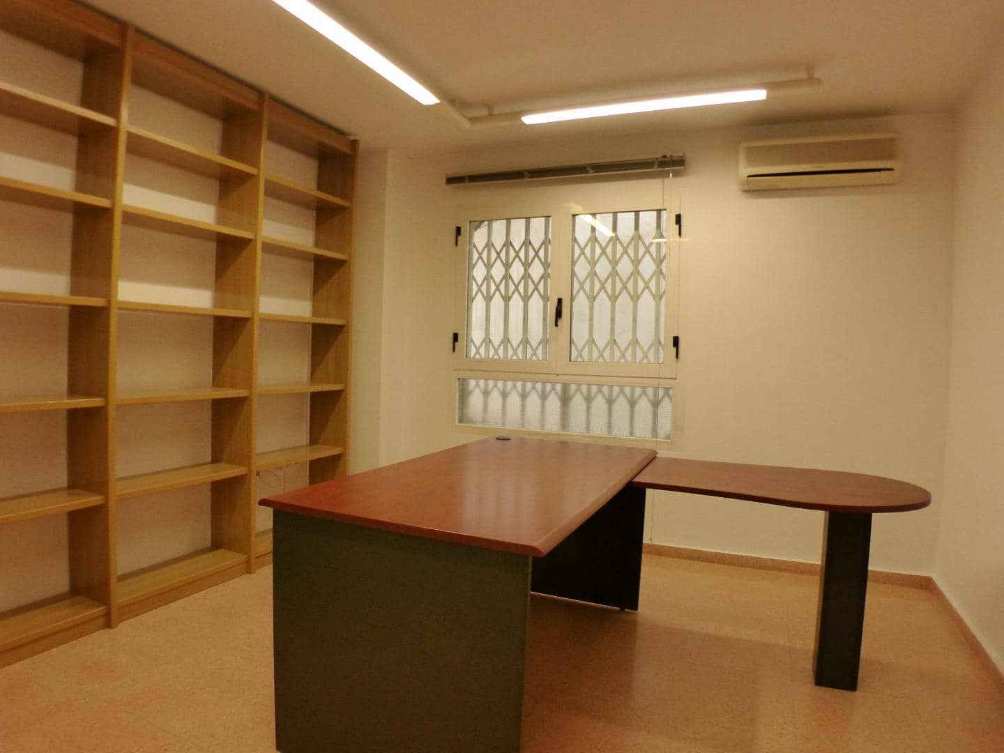 Toimisto vuokrattavana paikassa Alicante kaupunki - 750 € (Ref: 9419955)