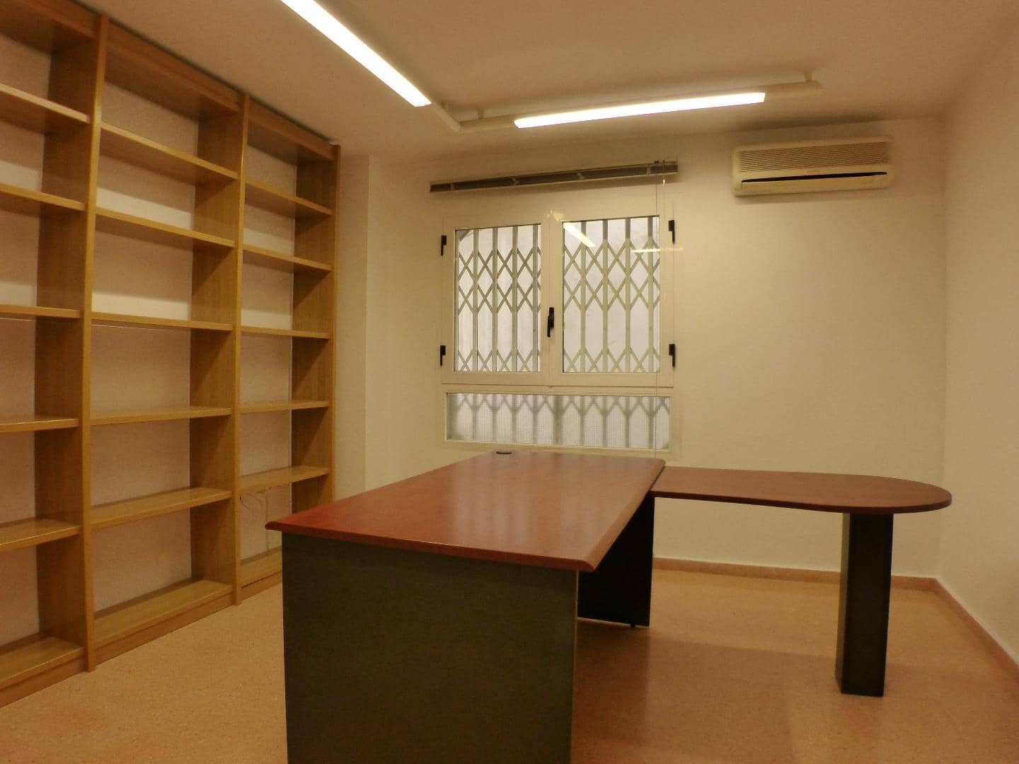 Toimisto vuokrattavana paikassa Alicante kaupunki - 750 € (Ref: 9419955)