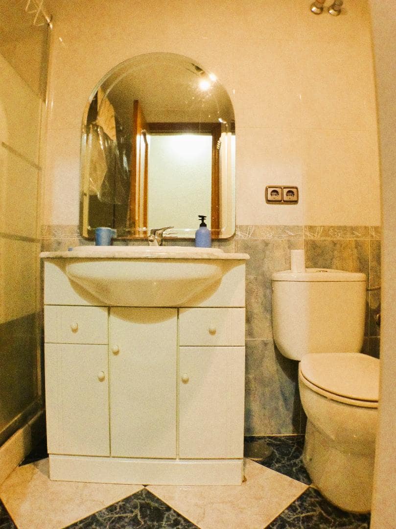 1 bedroom Flat for rent in Alicante / Alacant city - € 700 (Ref: 9451640)