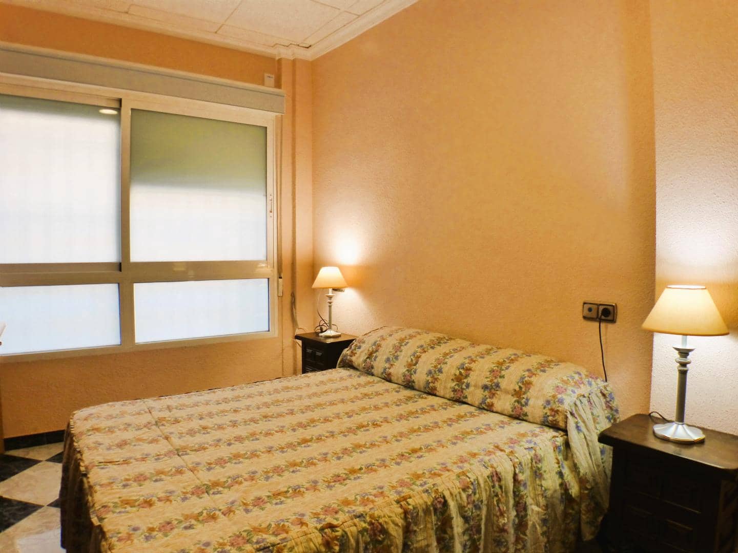 1 bedroom Flat for rent in Alicante / Alacant city - € 700 (Ref: 9451640)