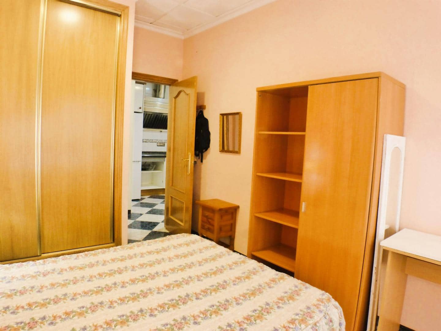 1 bedroom Flat for rent in Alicante / Alacant city - € 700 (Ref: 9451640)