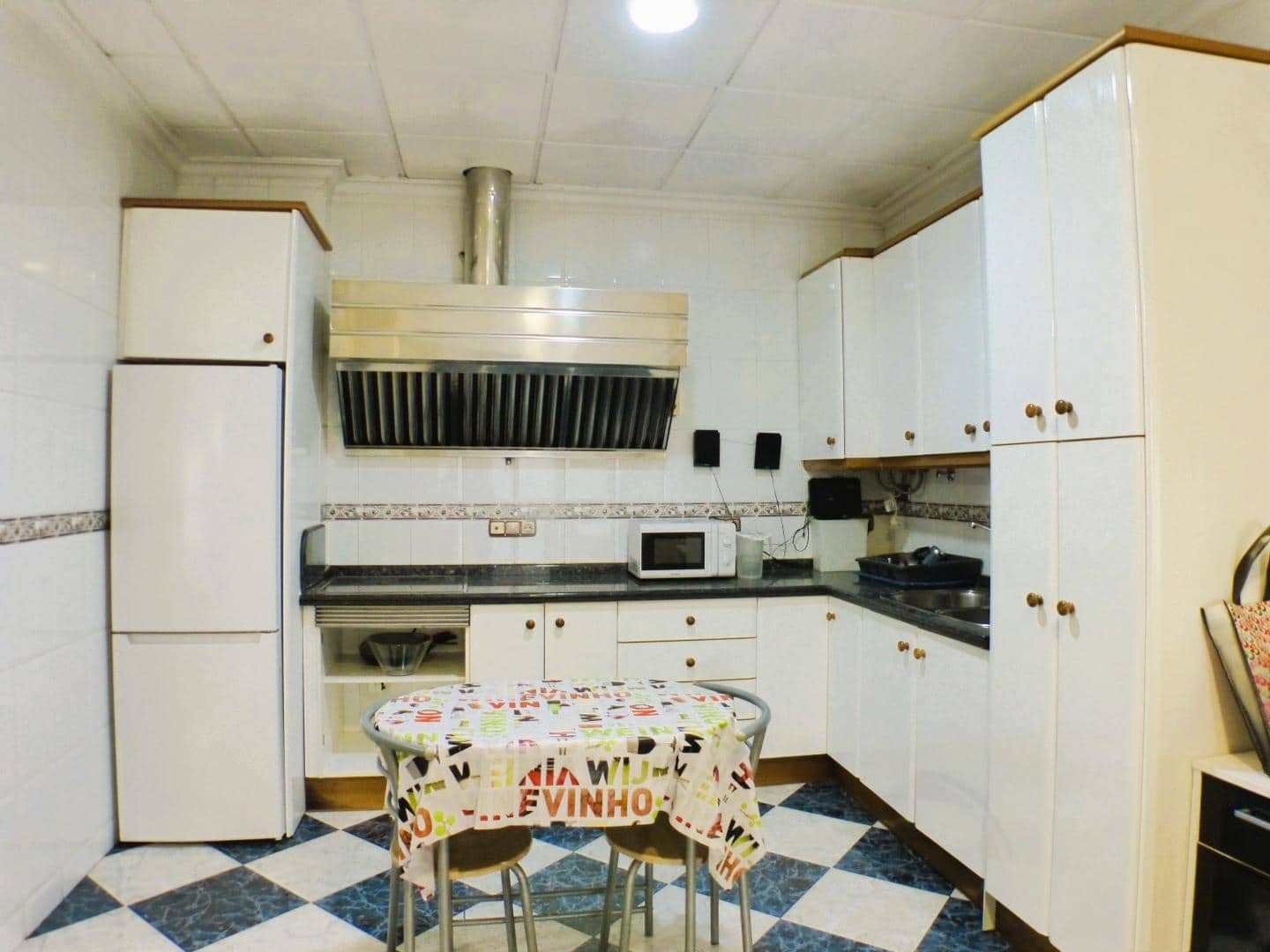 1 bedroom Flat for rent in Alicante / Alacant city - € 700 (Ref: 9451640)