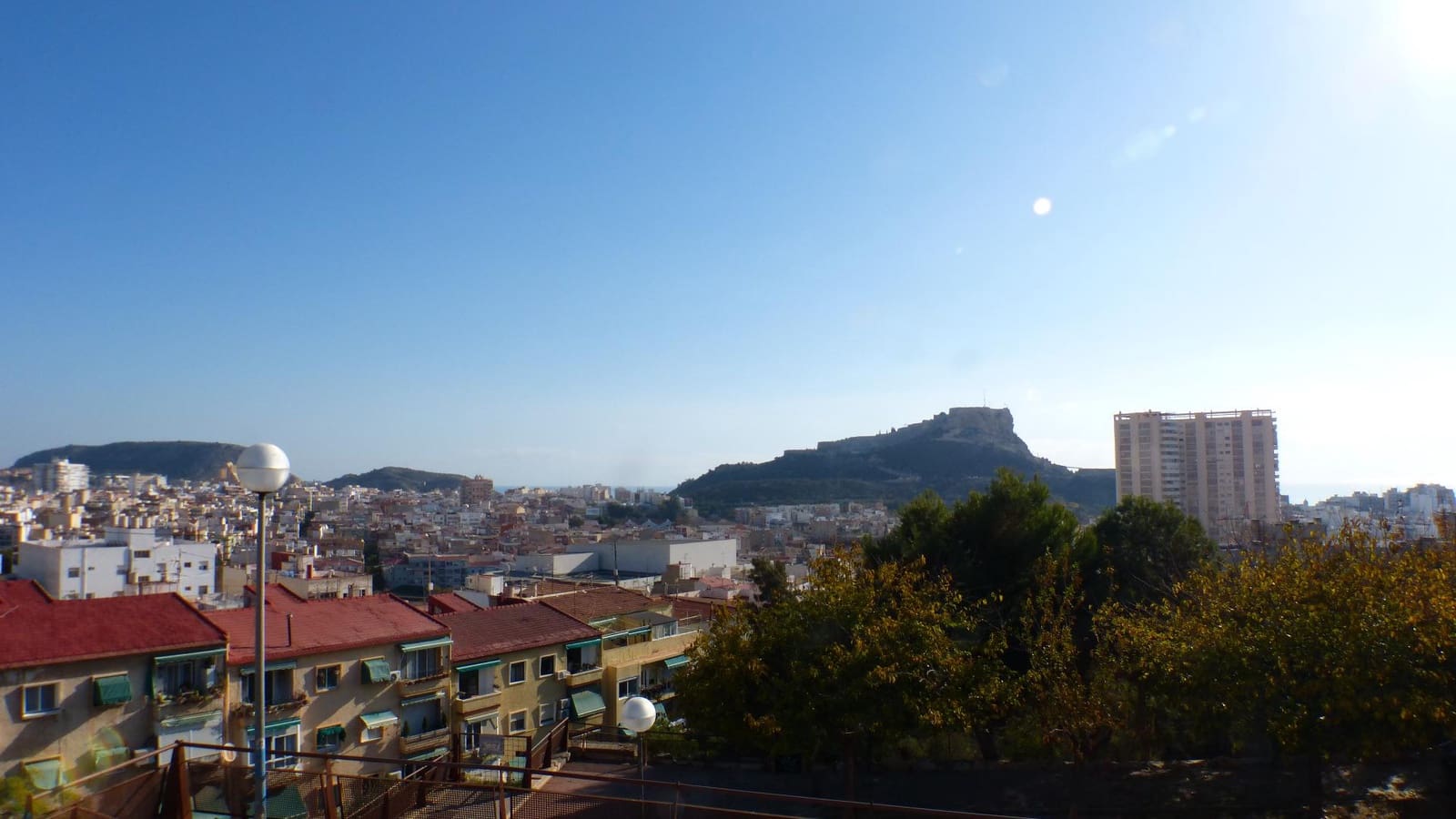 1 bedroom Flat for rent in Alicante / Alacant city - € 700 (Ref: 9451640)