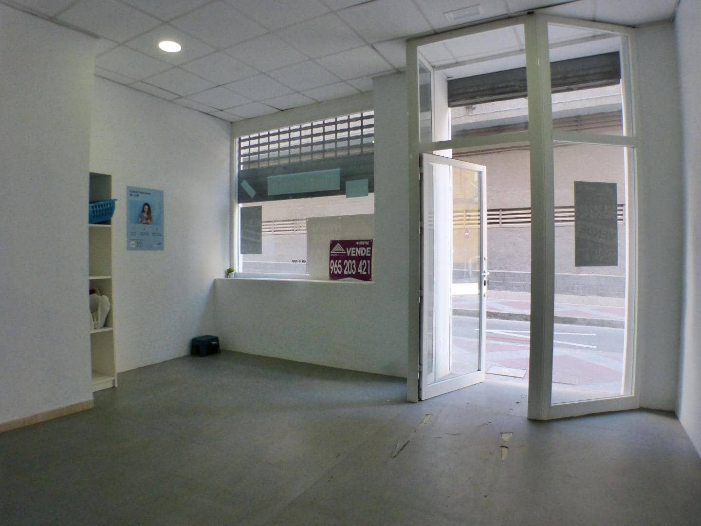 Commercieel te huur in Alicante stad - € 1.350 (Ref: 9468125)