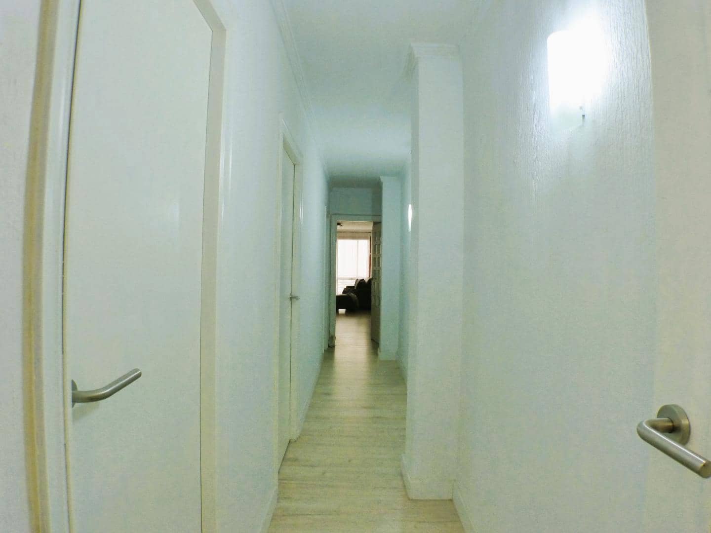 4 sovrum Lägenhet att hyra i Alicante stad - 1 200 € (Ref: 9510146)