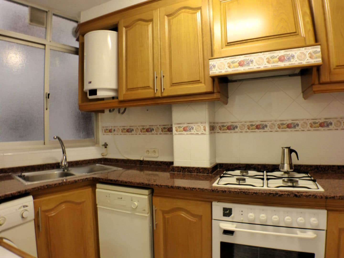 4 sovrum Lägenhet att hyra i Alicante stad - 1 200 € (Ref: 9510146)