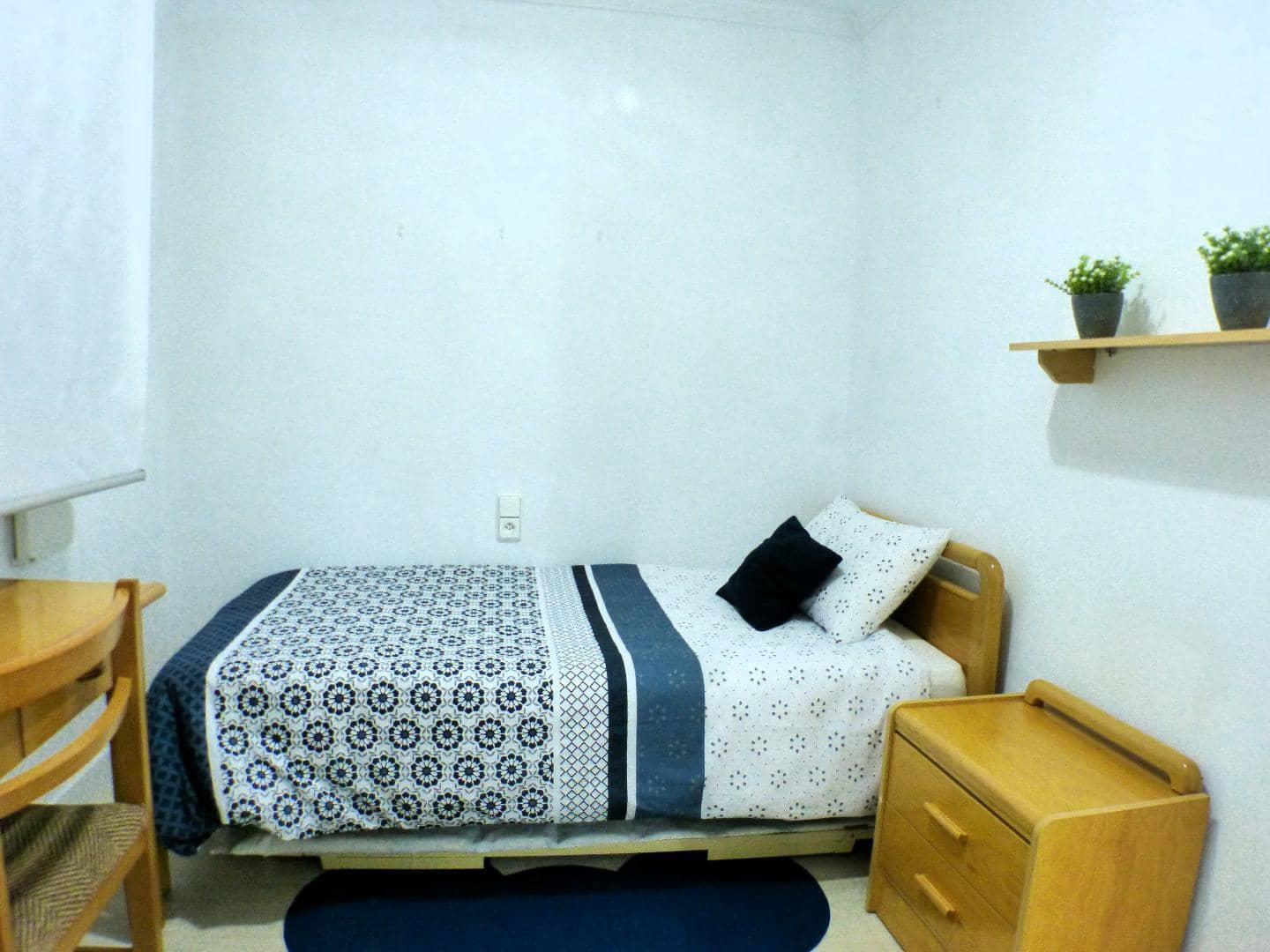 4 sovrum Lägenhet att hyra i Alicante stad - 1 200 € (Ref: 9510146)