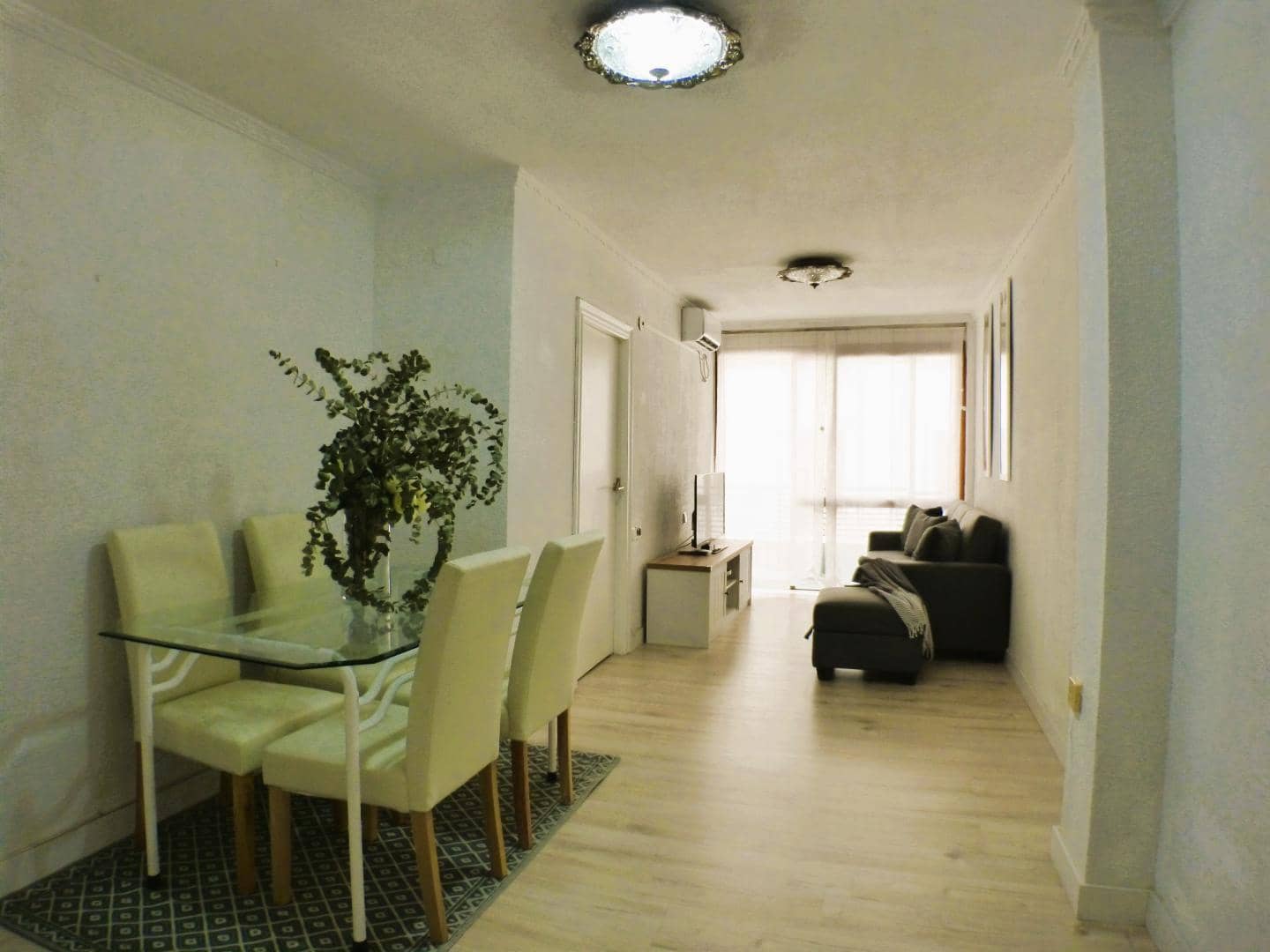 4 sovrum Lägenhet att hyra i Alicante stad - 1 200 € (Ref: 9510146)