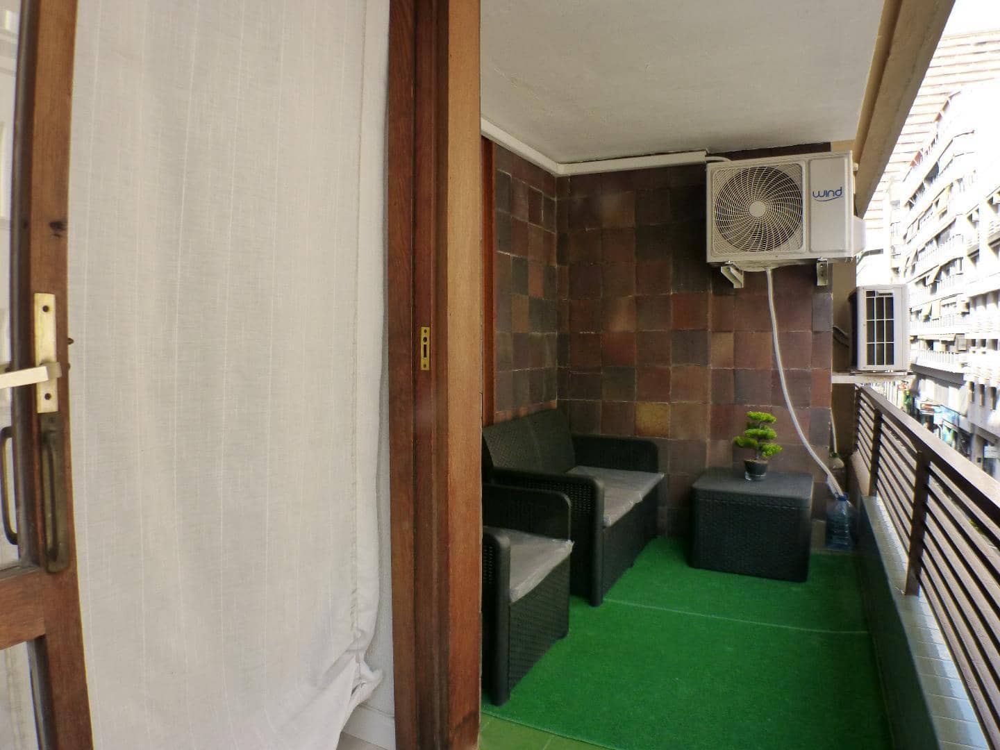 4 sovrum Lägenhet att hyra i Alicante stad - 1 200 € (Ref: 9510146)