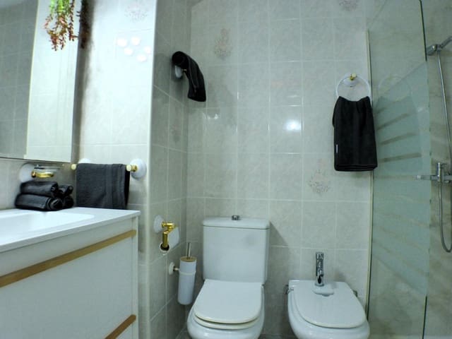 4 makuuhuone Huoneisto vuokrattavana paikassa Ensanche - Diputacion, Alicante kaupunki - 1 200 € (Ref: 9510146)