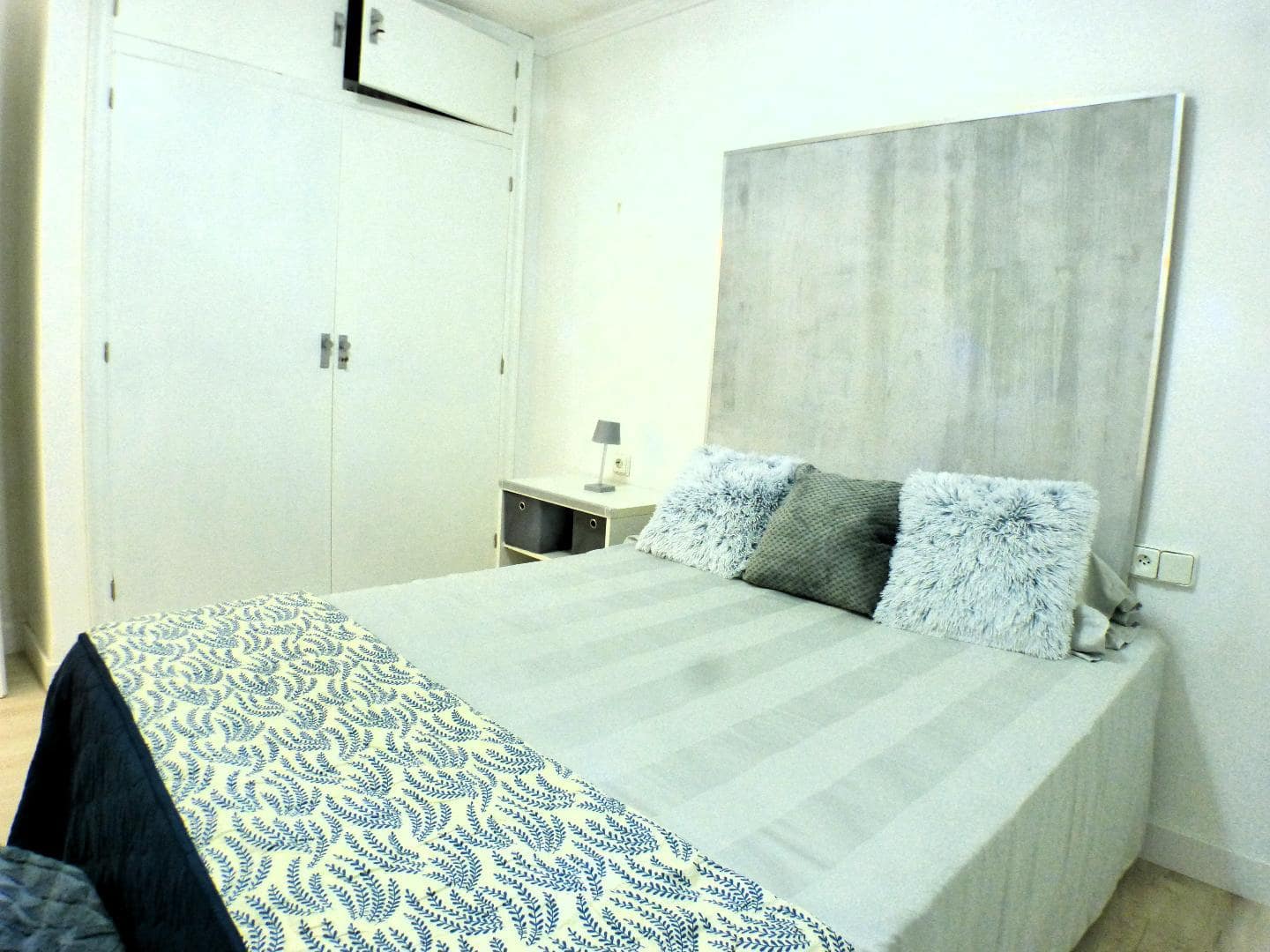 4 sovrum Lägenhet att hyra i Alicante stad - 1 200 € (Ref: 9510146)