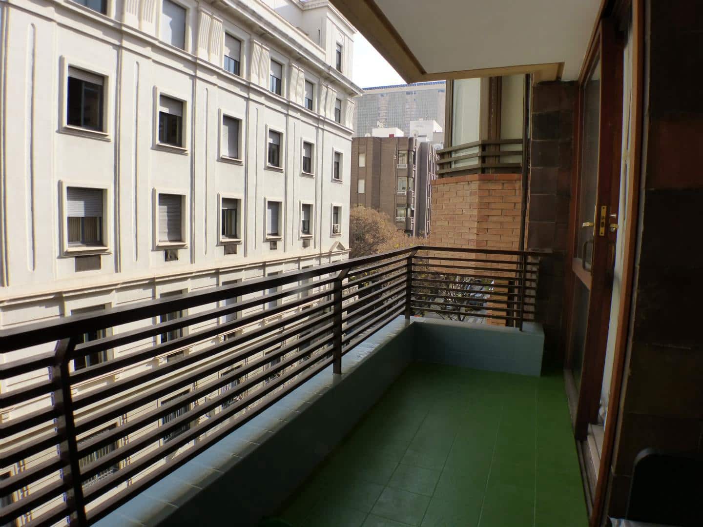 4 sovrum Lägenhet att hyra i Alicante stad - 1 200 € (Ref: 9510146)