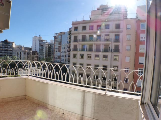 3 makuuhuone Asunto myytävänä paikassa Barrio del Centro, Alicante kaupunki - 445 000 € (Ref: 9559294)