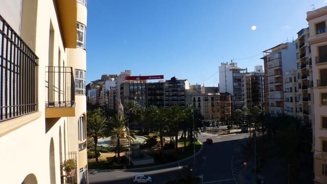 3 makuuhuone Asunto myytävänä paikassa Barrio del Centro, Alicante kaupunki - 445 000 € (Ref: 9559294)
