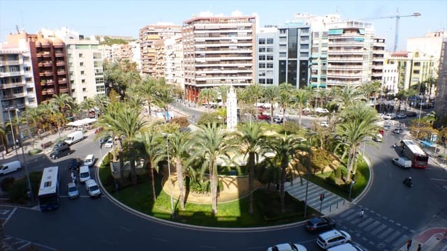 3 makuuhuone Asunto myytävänä paikassa Barrio del Centro, Alicante kaupunki - 445 000 € (Ref: 9559294)