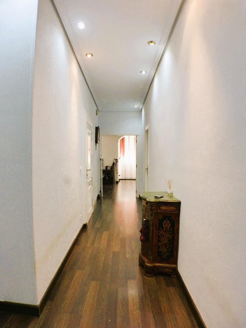 2 bedroom Flat for sale in Alicante / Alacant city - € 350,000 (Ref: 9833415)