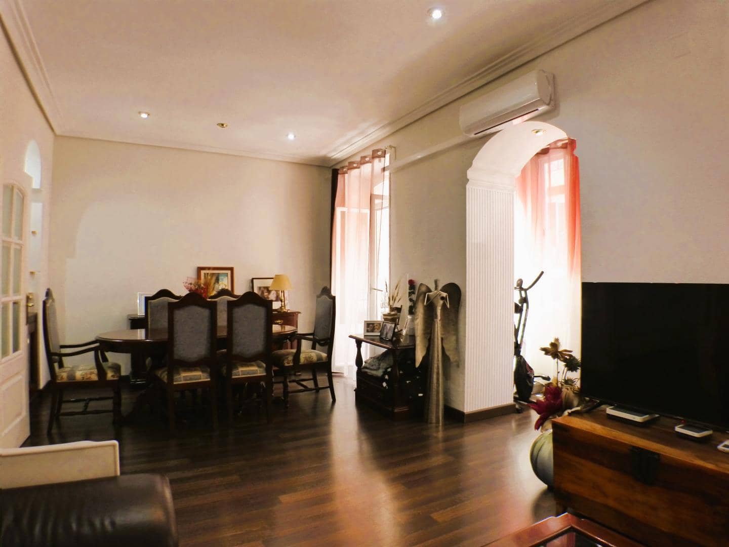 2 bedroom Flat for sale in Alicante / Alacant city - € 350,000 (Ref: 9833415)