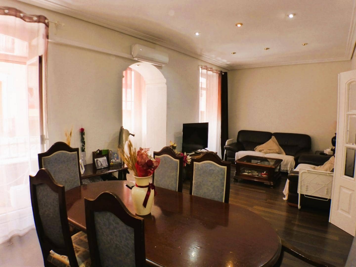 2 bedroom Flat for sale in Alicante / Alacant city - € 350,000 (Ref: 9833415)